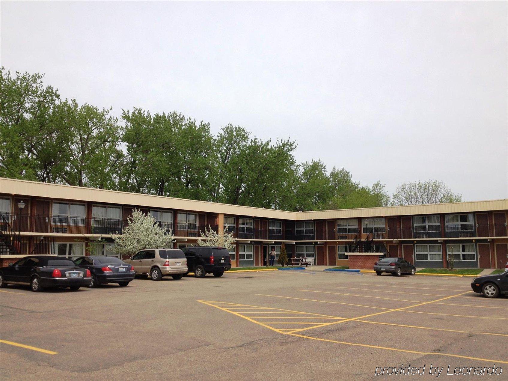 Devils Lake Inn By Oyo Near Devils Lake Regional Airport Exterior foto